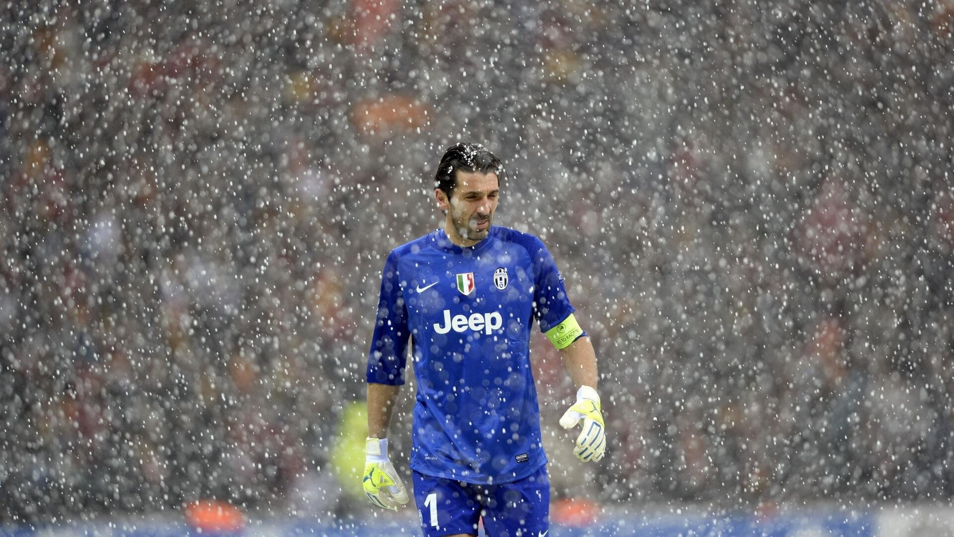 开云网页-冰面不滑？瑞士前锋雪地过人三连晃，全场惊叫！，瑞士滑雪国家队